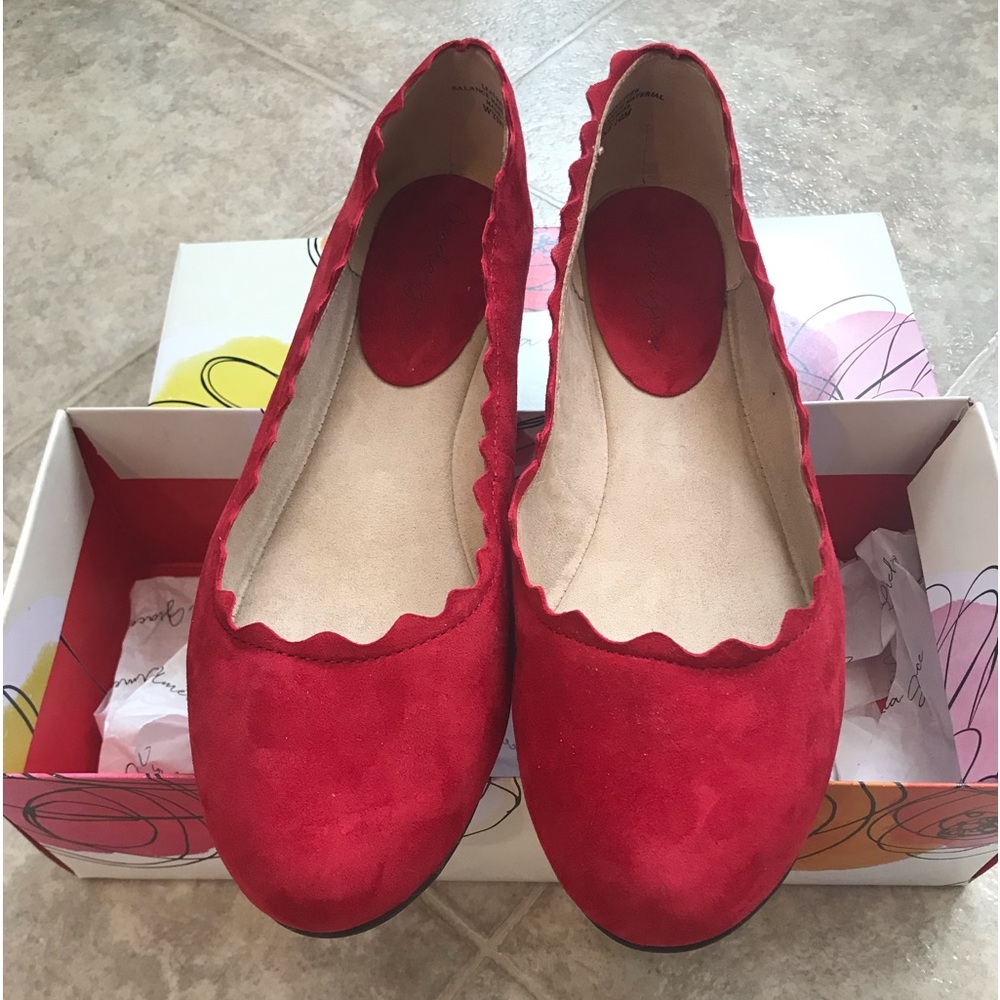 Amelia Grace - Red Suede super light smooth flat